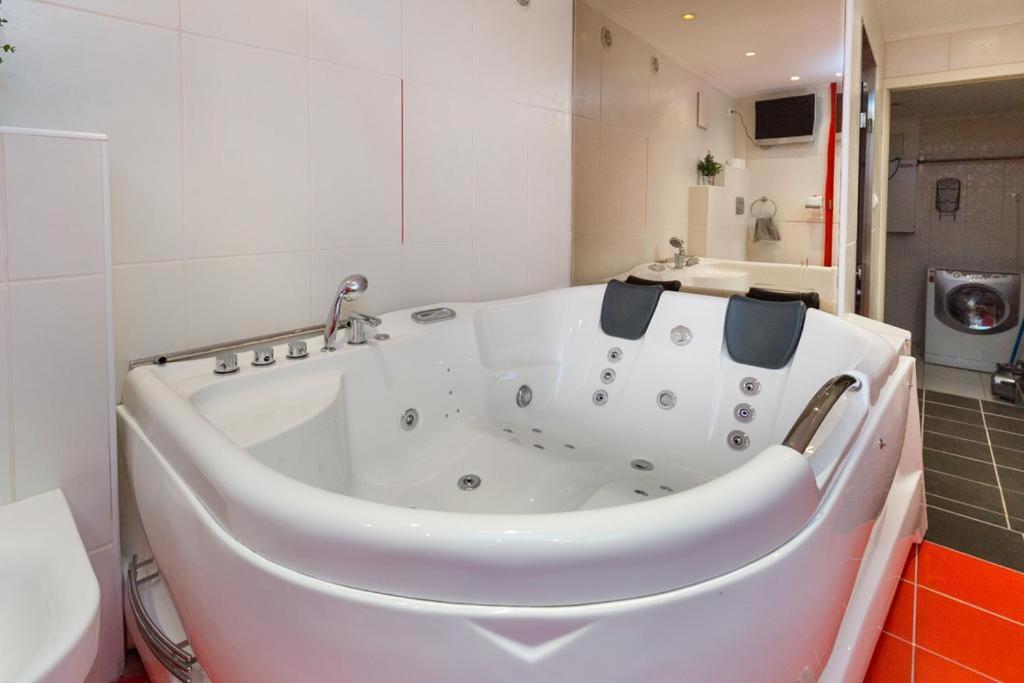 Apartament Space In Gozsdu Budapeszt Zewnętrze zdjęcie