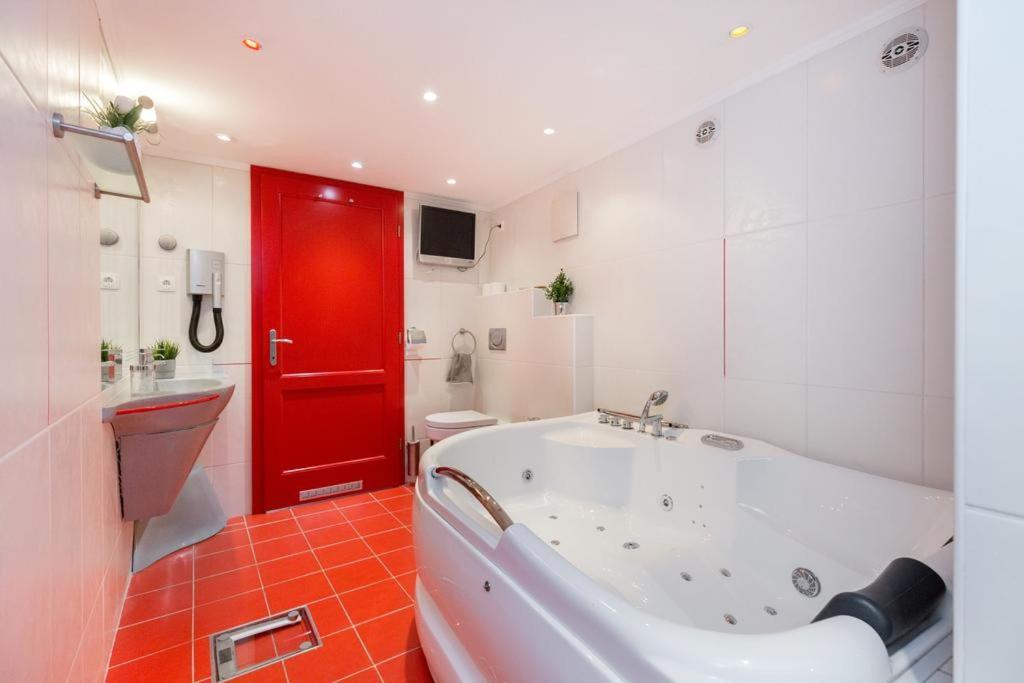 Apartament Space In Gozsdu Budapeszt Zewnętrze zdjęcie